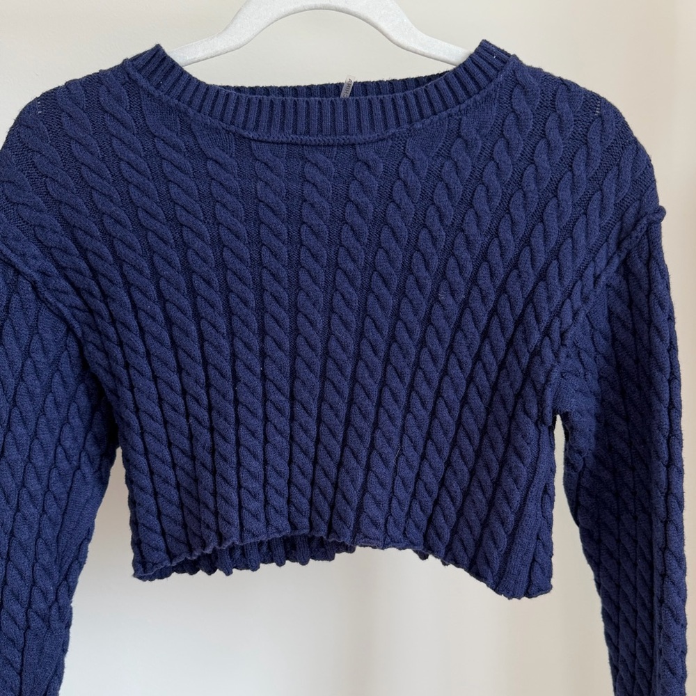 Cropped Cable Knit Sweater - Navy